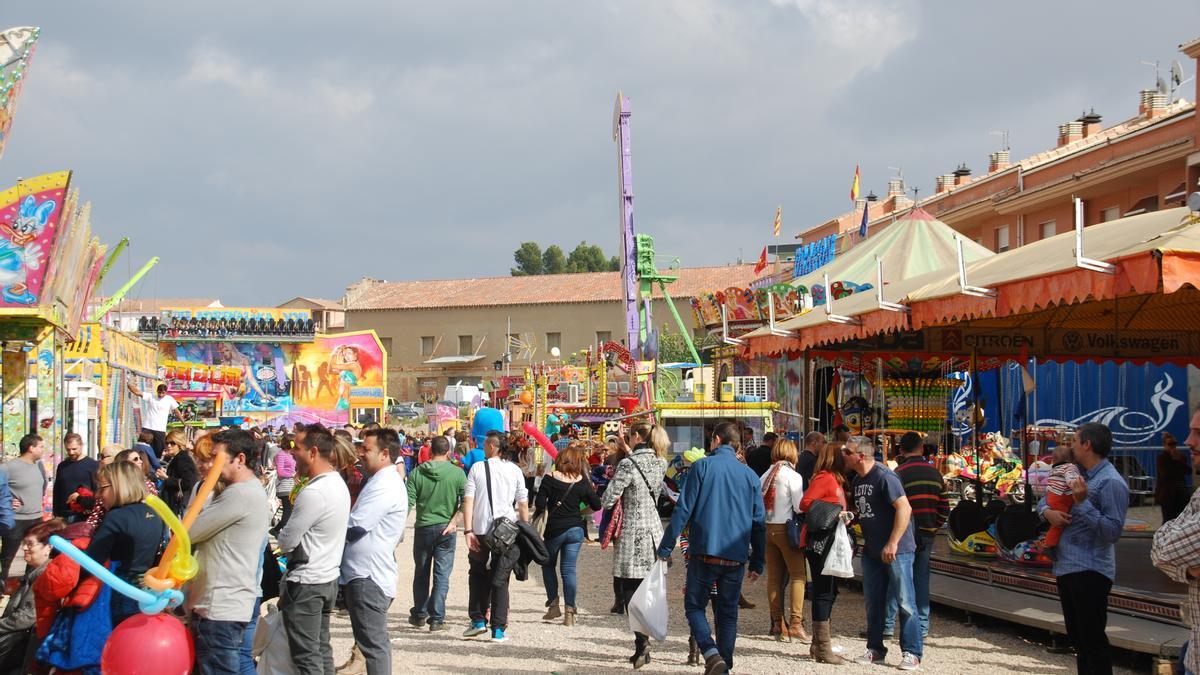 Las atracciones feriales son un atractivo para el público familiar.