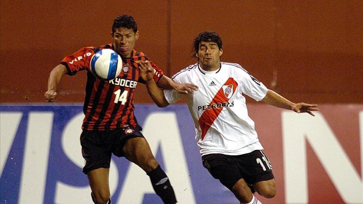 River y Paranaense se enfrentaron hace años por la Copa Sudamericana