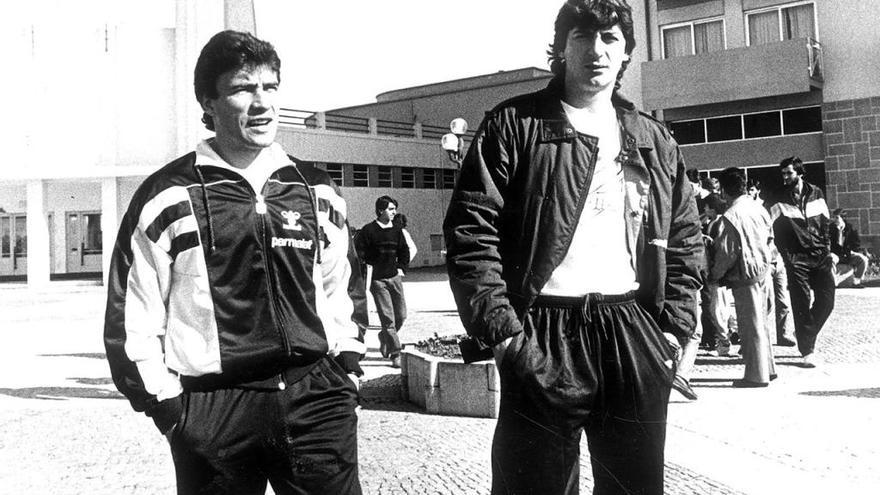 Buyo y Agustín, antes de jugar un partido en Oporto. // Cameselle