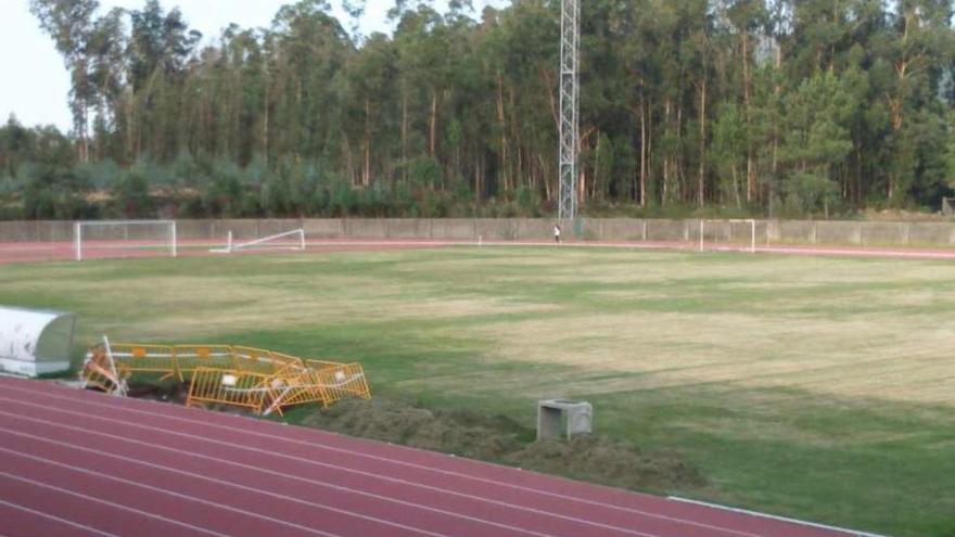 Instalaciones del campo de fútbol As Canteiras.  // FdV