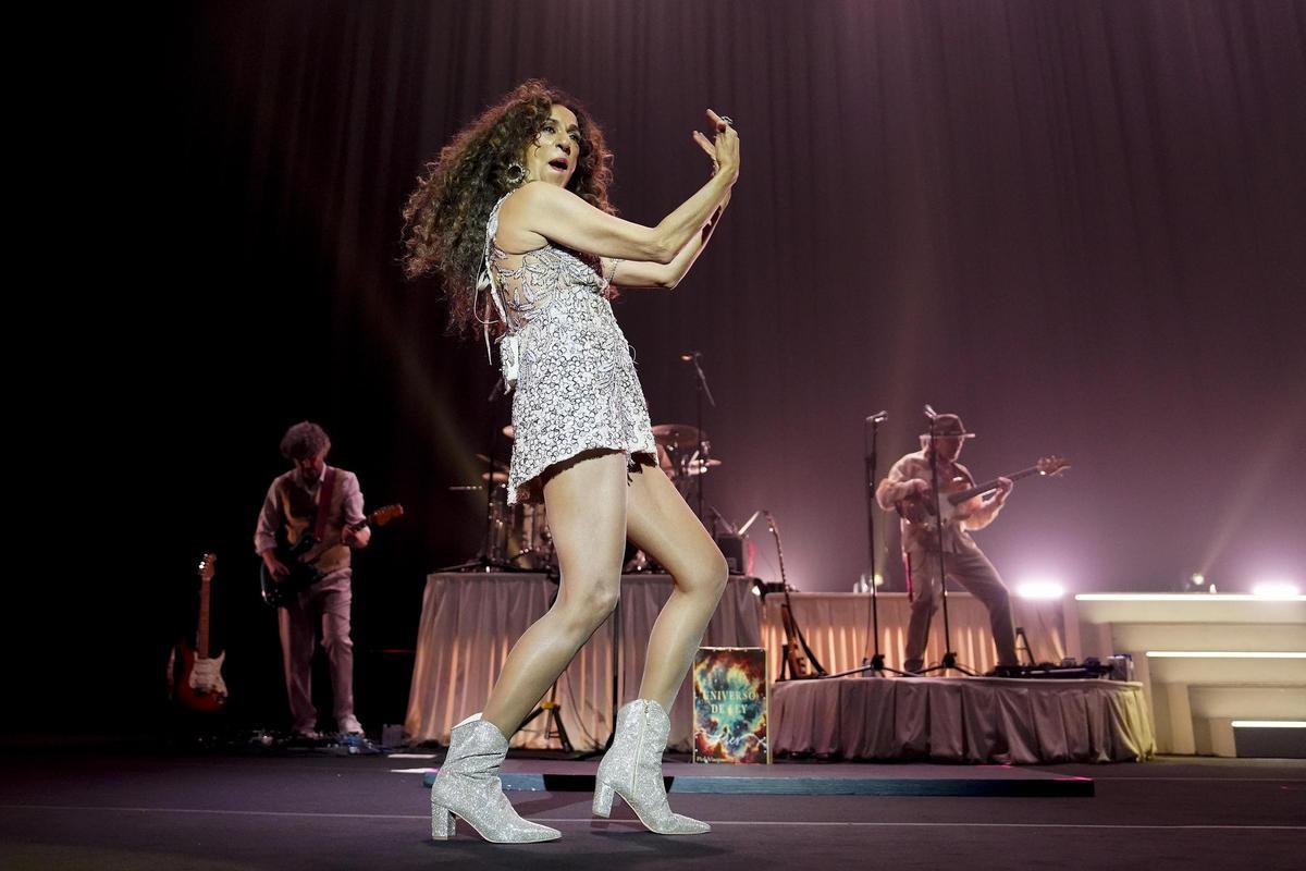 Concierto de Rosario en Barcelona para presentar en directo su nuevo disco, Universo de Ley