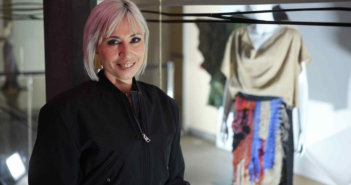 La diseñadora tinerfeña Yaiza Pinillos resume diez años de trabajo en el MUNA