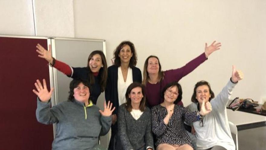 El colegio de Alfarrasí reconoce la labor de la asociación Apnav por la inclusión social de personas con autismo