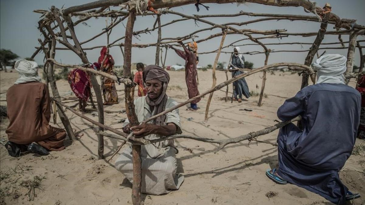 desplazados del lago chad en el asentamiento de Manara