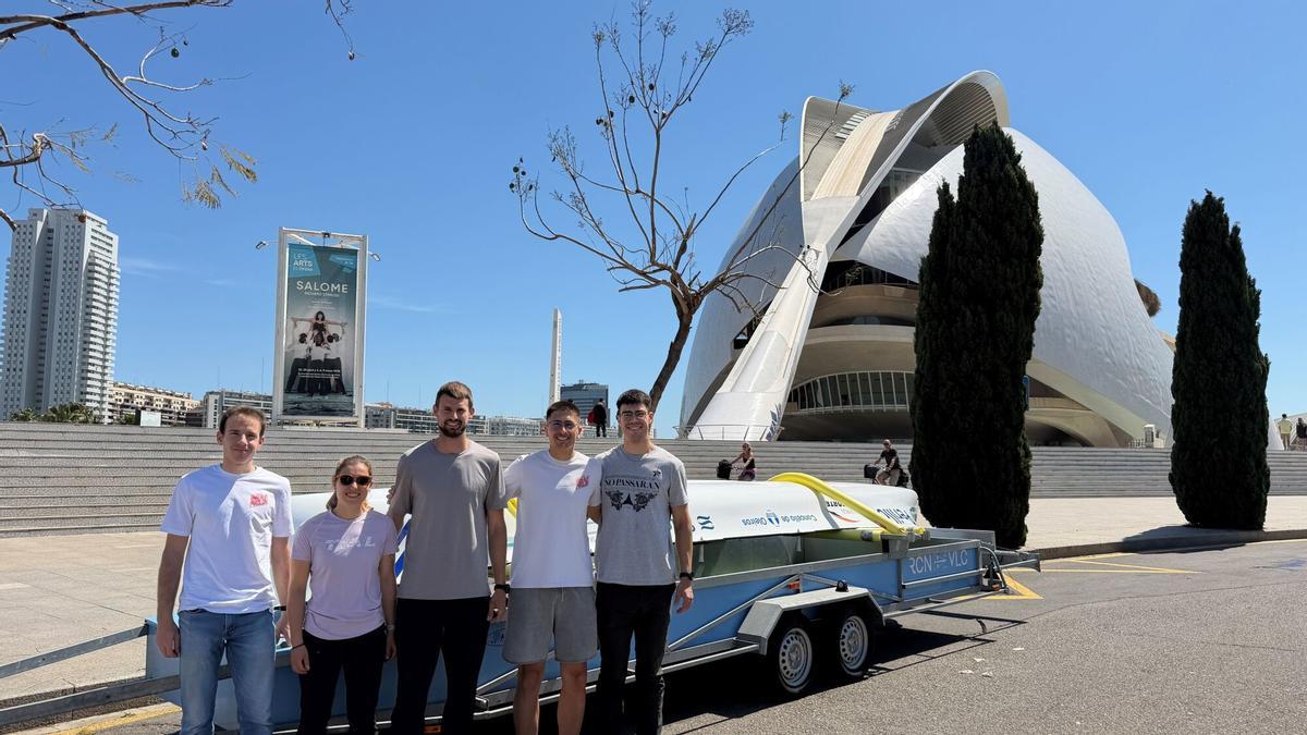 Embarcación del Club de Regatas Perillo en Valencia.