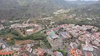 La Guardia Civil, escolta aéreo del regreso a Teror de la Virgen del Pino