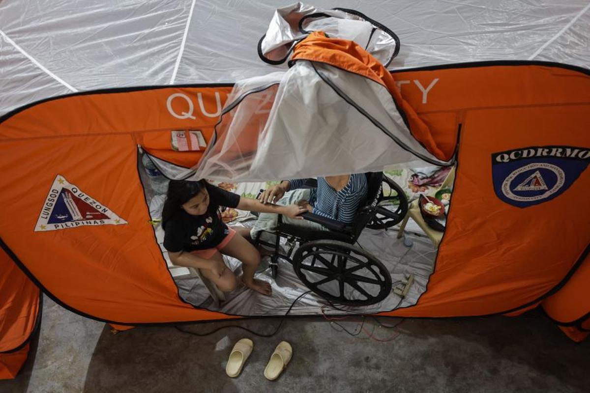 Filipinas evacúa a casi un millón de personas ante la llegada del supertifón Fung-wong.