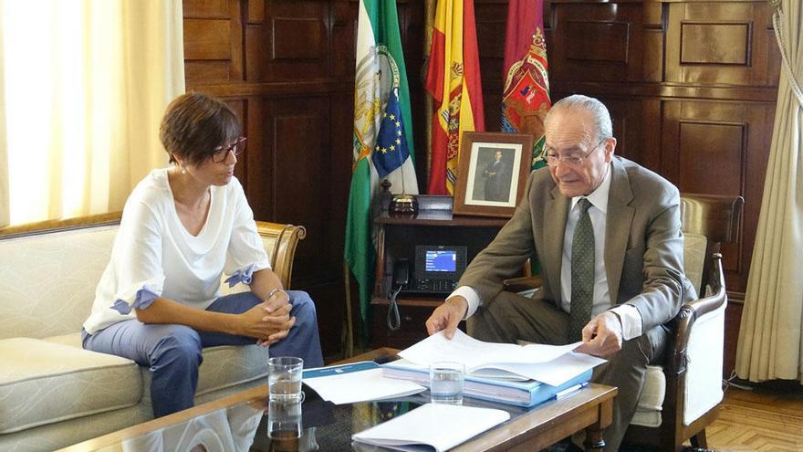 Encuentro entre María Gámez y Francisco de la Torre