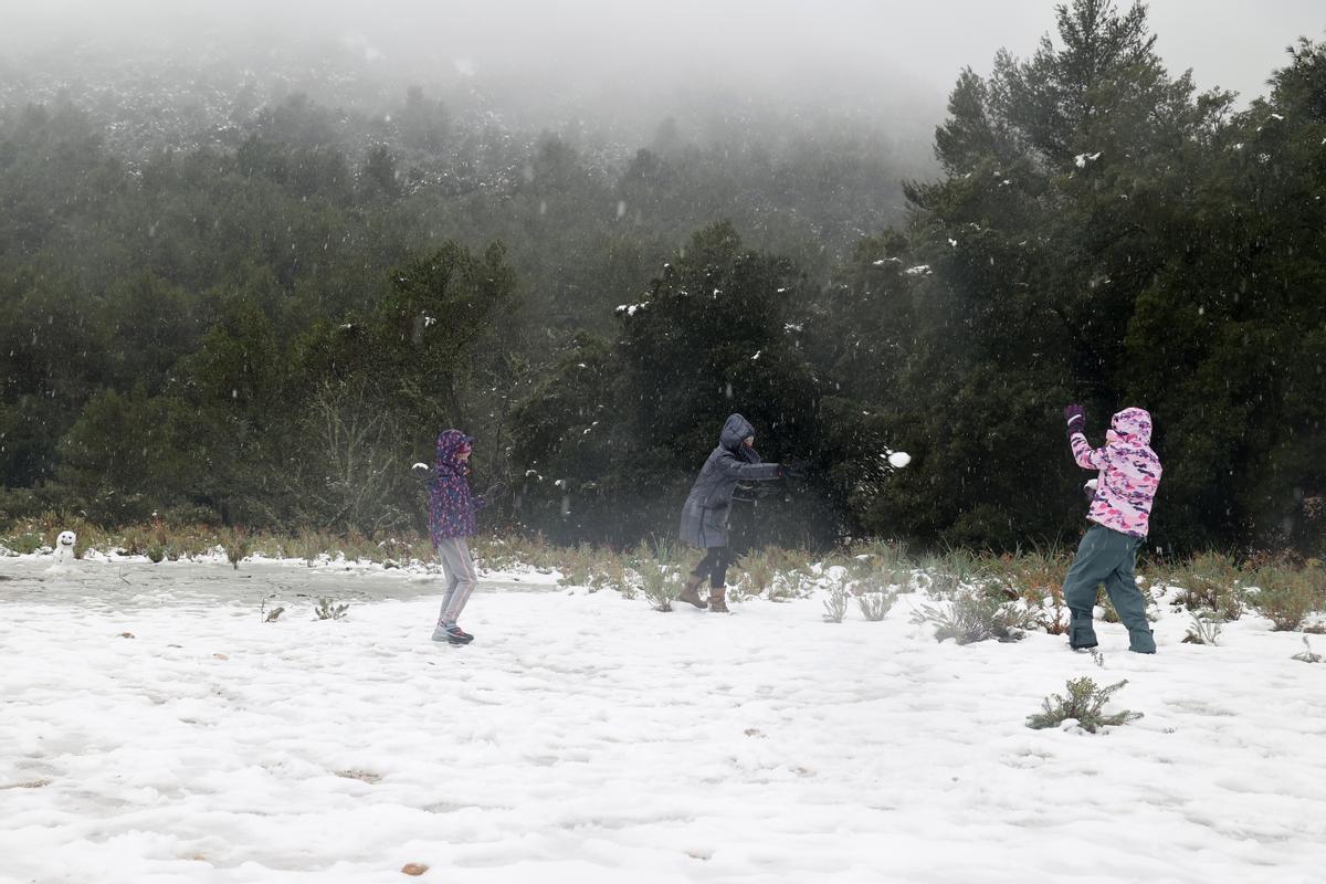 La nieve llega a la sierra de Tramuntana en Mallorca