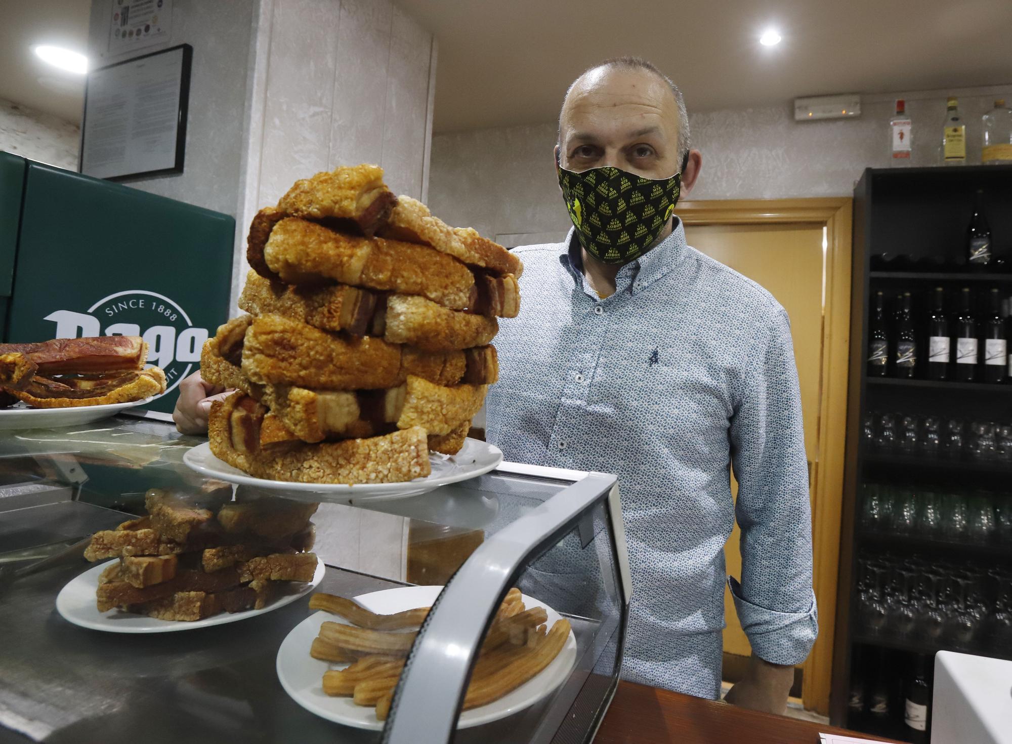 El Centro Soriano de Zaragoza vuelve a abrir su bar tras año y medio