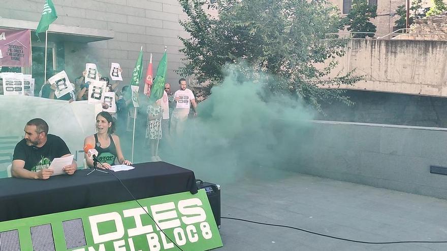 Roda de premsa de la PAHC Bages per defensar el Bloc 8