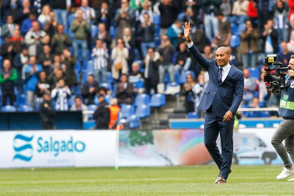 Así fue el homenaje a Mauro Silva