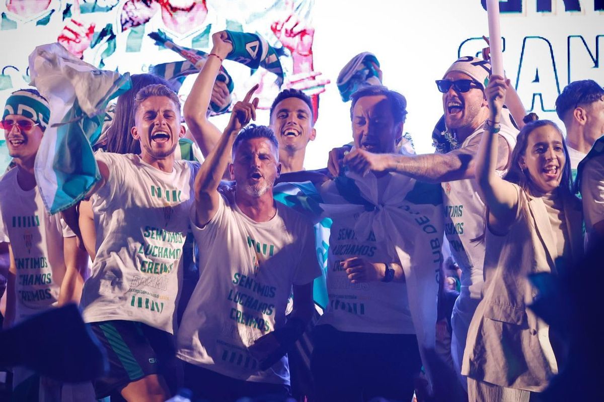 Monterrubio, en el escenario de Las Tendillas, durante la celebración del ascenso del Córdoba CF.
