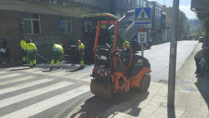 Asfaltado de la calle Pérez Viondi de A Estrada