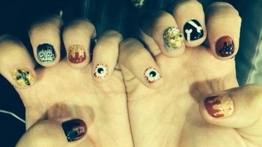 Una manicura con motivos de Halloween