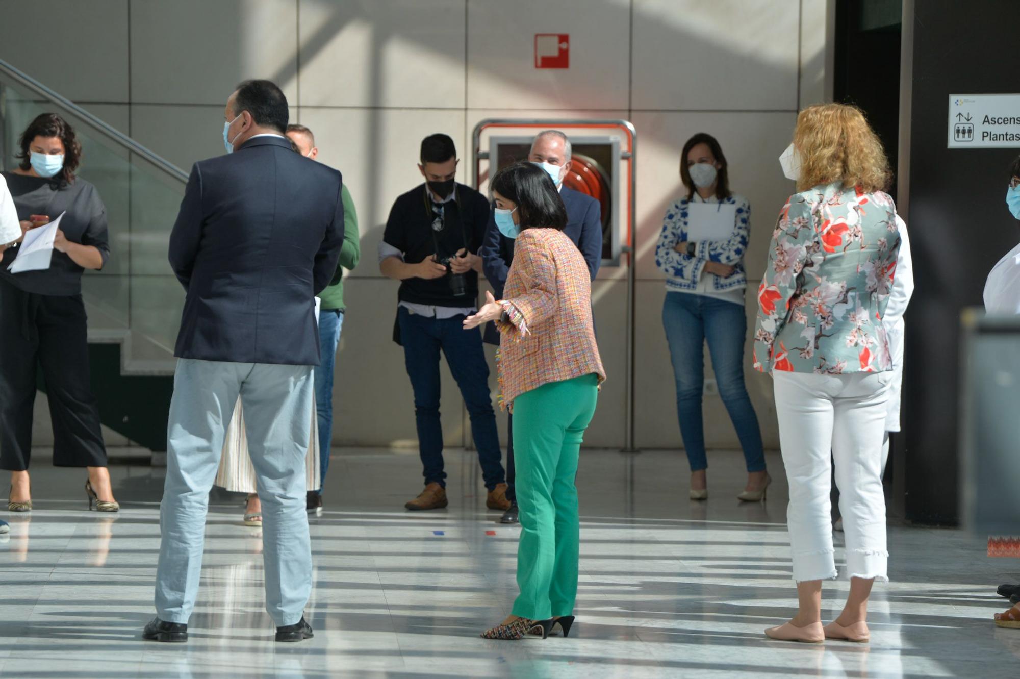 La ministra de Sanidad Carolina Darias visita el Hospital Universitario Insular de Gran Canaria