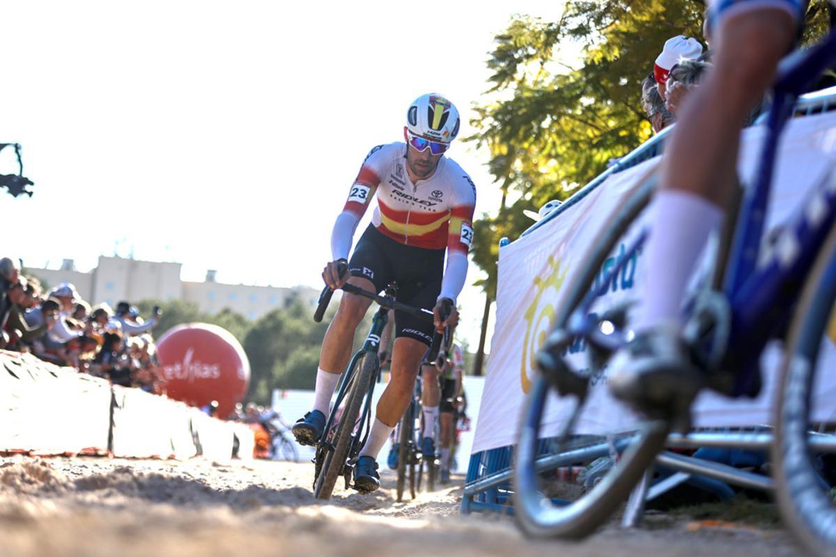 Felipe Orts, durante la Copa del Mundo de Ciclocross UCI - Benidorm Costa Blanca 2025.