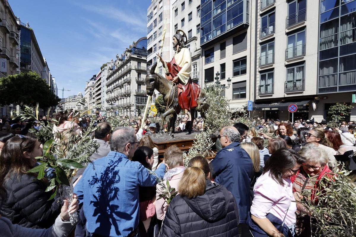 La procesión de la Borriquita de Vigo este Domingo de Ramos, en imágenes