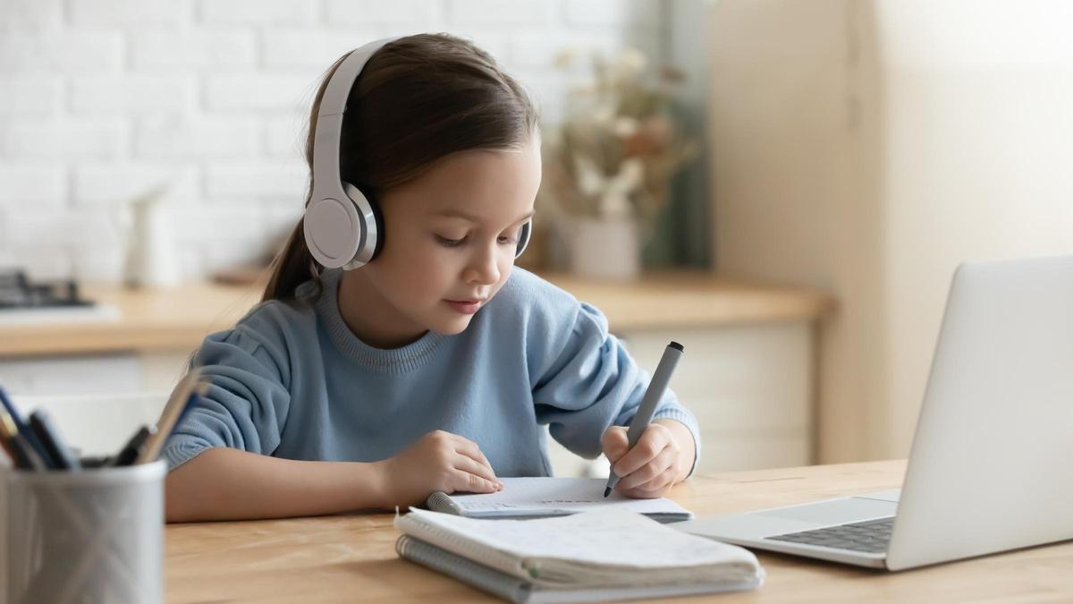 Mejorar el rendimiento académico de nuestros hijos es uno de nuestros objetivos en cada curso escolar, pero ¿sabemos cómo hacerlo?