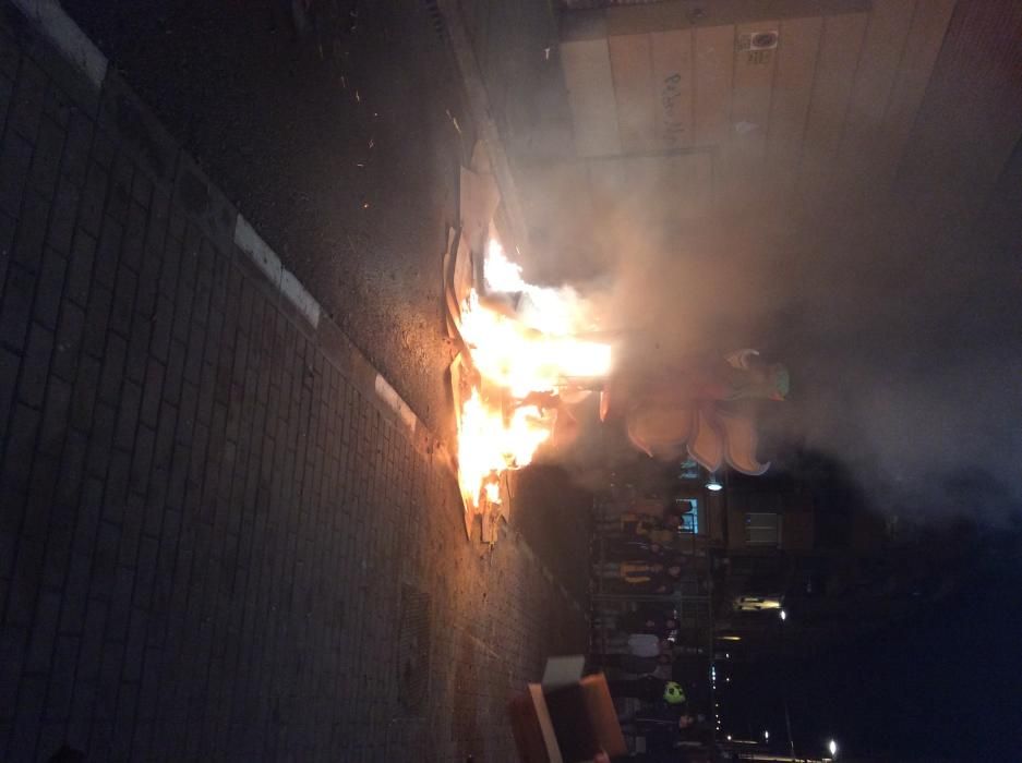 Cremà de la falla infantil de Xenillet de Torrent.