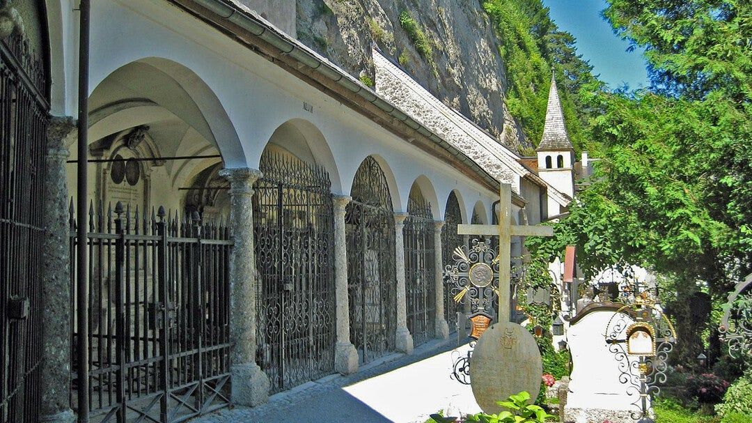 Cementerio de San Pedro, Salzburgo, 6 cementerios ruta