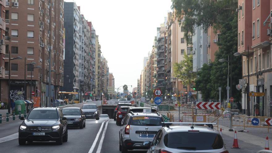 El informe de movilidad de Pérez Galdós no analiza los niveles de ruido ni la calidad del aire