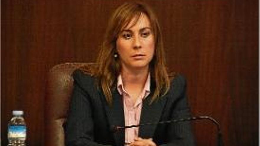 María Elena Pérez, ahir, en una roda de premsa.