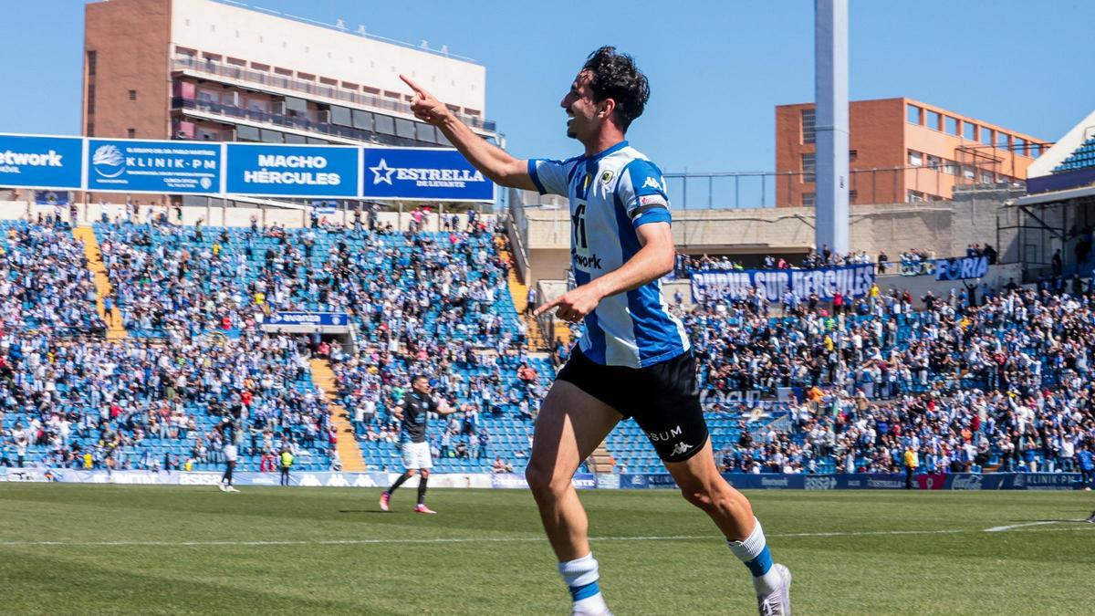Soldevila celebrando su gol frente al Ibiza