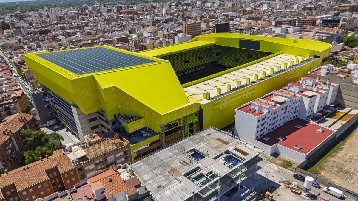 Galería | Así se encuentran las obras del Estadio de La Cerámica con el nuevo edificio en plena construcción