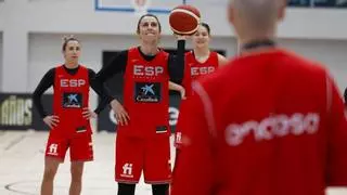 Cinco jugadoras taronja inician el camino al Eurobasket