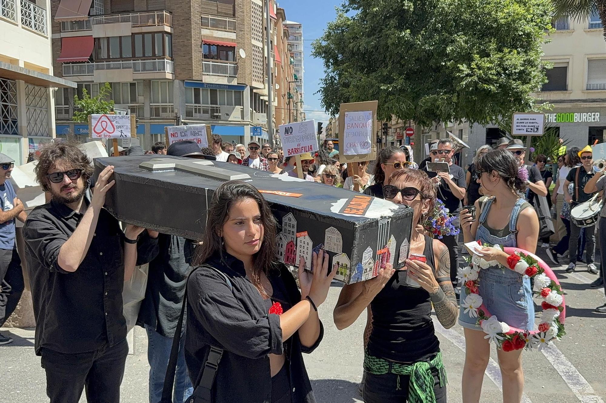 "Carolinas no se vende, se defiende"