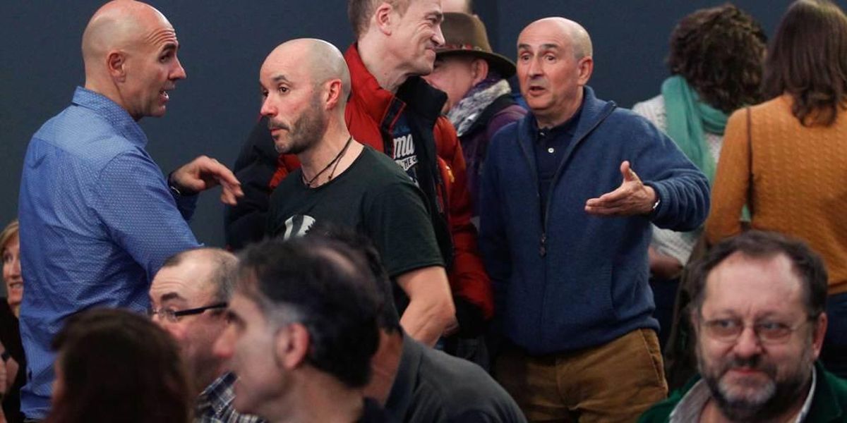 La llegada de jóvenes lleva el "optimismo" al grupo de montaña Torreblanca