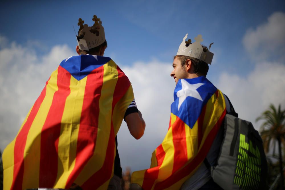 Independentistes a Barcelona poques hores abans del ple del Parlament