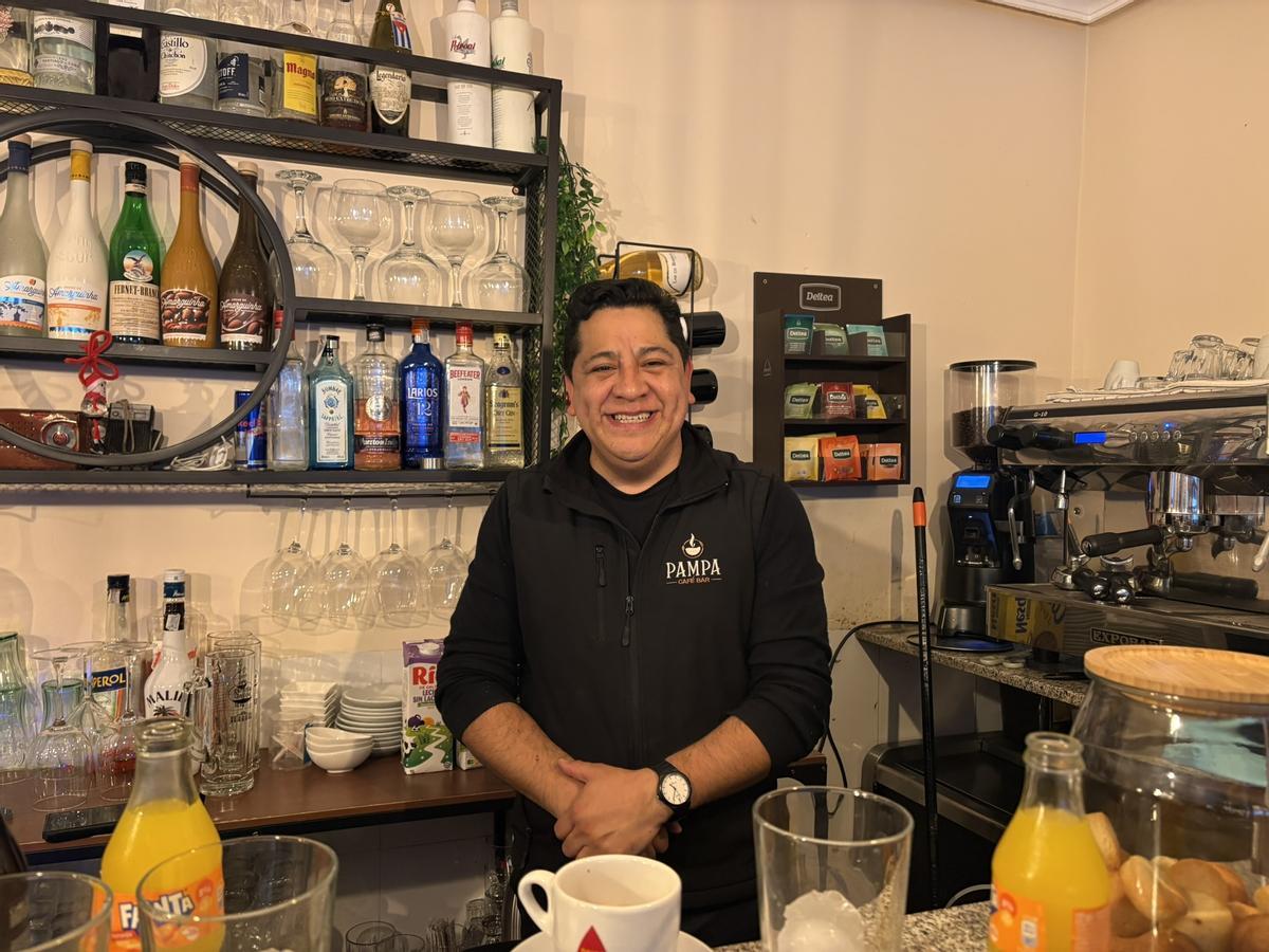 José Moya, camarero del Bar Pampa en Cáceres