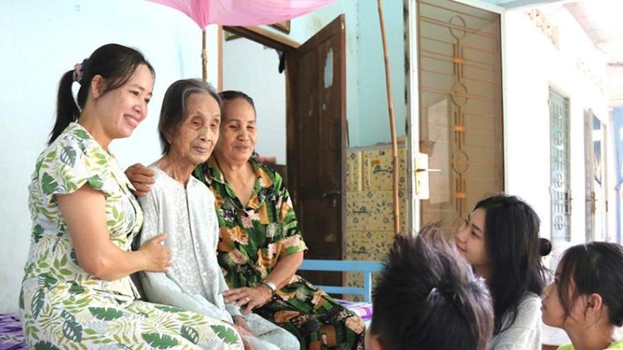 Polèmica: una dona vietnamita vol arrabassar el títol de persona més longeva a Maria Branyas