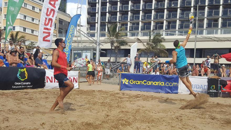 La pareja Rodríguez-Francois eliminó al canario Ramos y Calbucci.