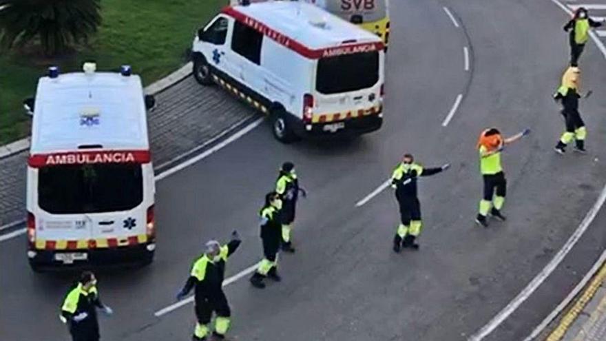 Animación protagonizada por personal sanitario en una localidad de la Costera hace dos sábados.