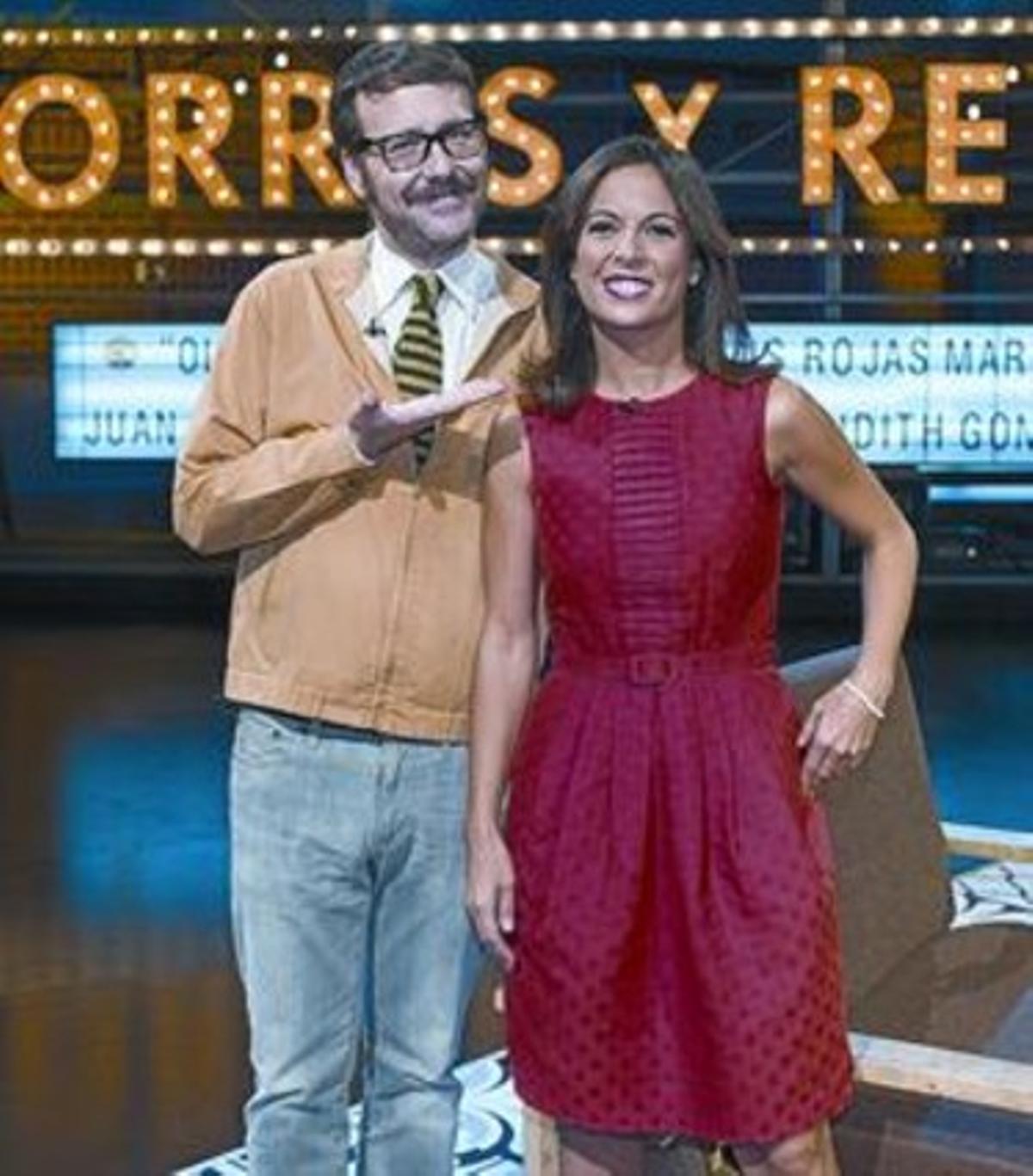 Joaquín Reyes i Mara Torres, al plató del nou programa de La 2. Joaquín Reyes i Mara Torres, al plató del nou programa de La 2.