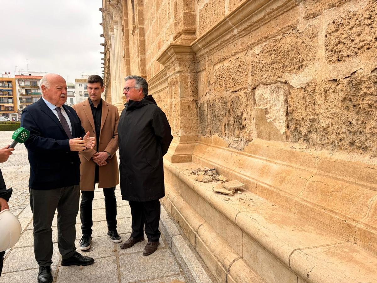 Vídeo | Inician las obras en la fachada del Parlamento de Andalucía