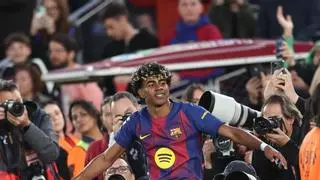 El Barça exprime a un Lamine portentoso para ganar el derbi al Espanyol y atar la Liga