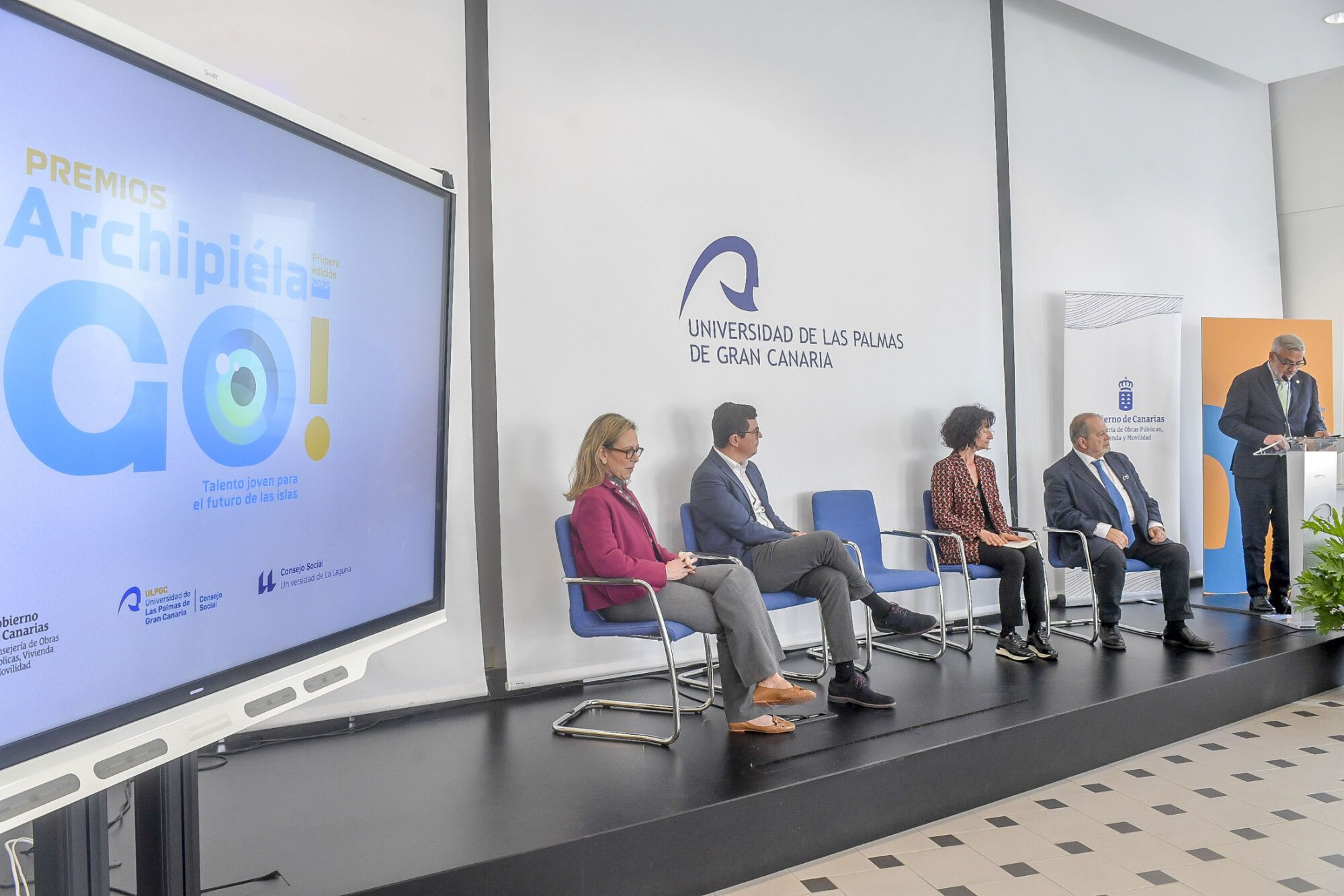 Colaboración entre las universidades canarias y Obras Públicas