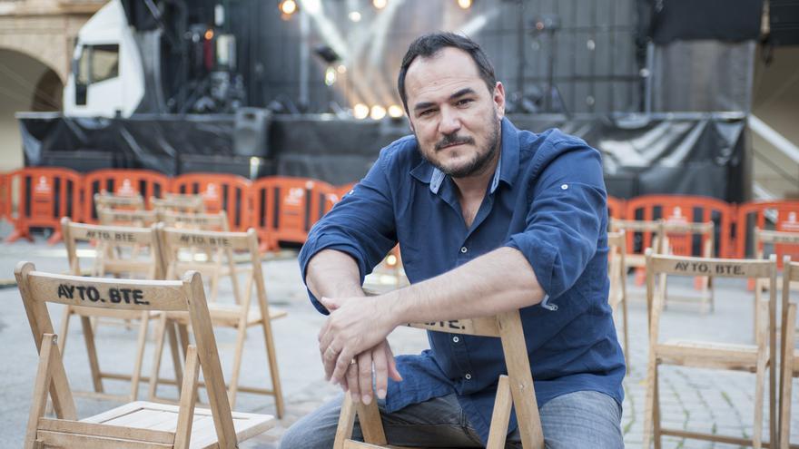 Ismael Serrano: &quot;Con el tiempo ves que no hay que ponerse tan solemne&quot;