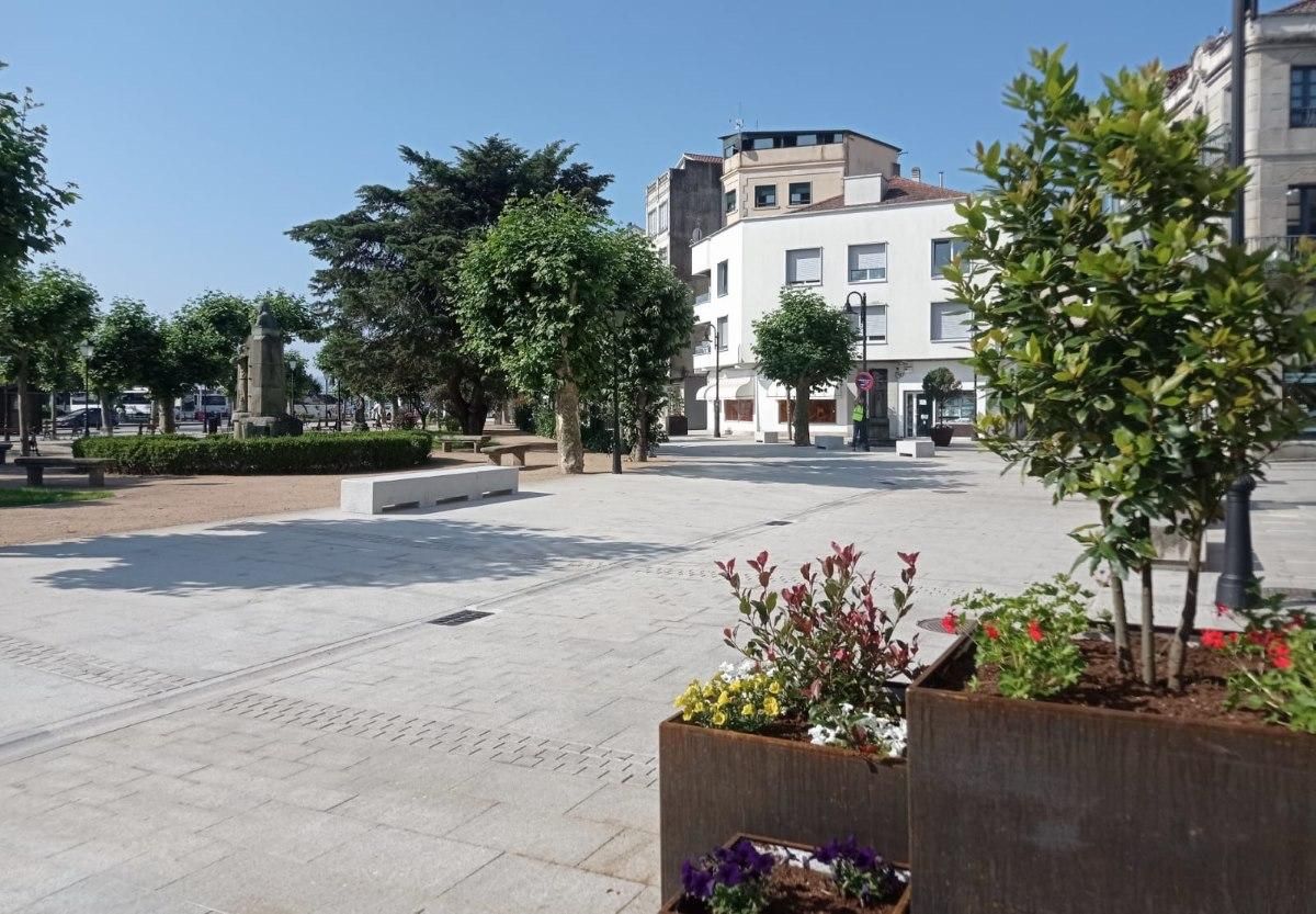 Novo aspecto da Alameda Vella de Cangas.