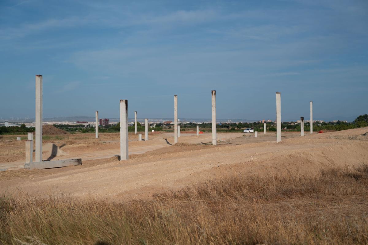Primeros movimientos en el terreno de Microsoft en Villamayor de Gállego.