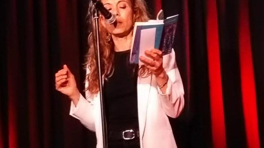 El mes de marzo se escribe con "palabras de mujer" en la agenda de la AAEE