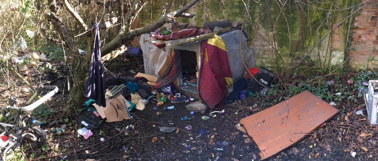 El chamizo donde fallecidó Alberto Aguirre, en Roces.