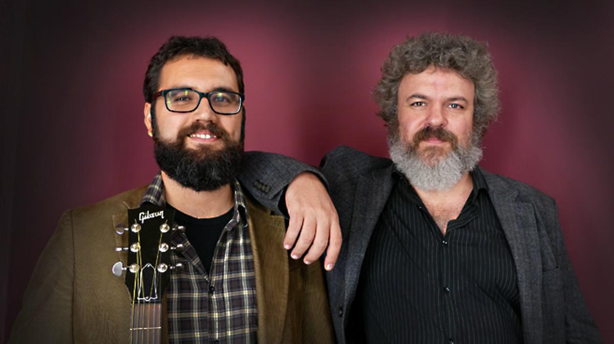 Ricky Falker i Ferran Pontón interpreten ’La recuperación’ en acústic directe