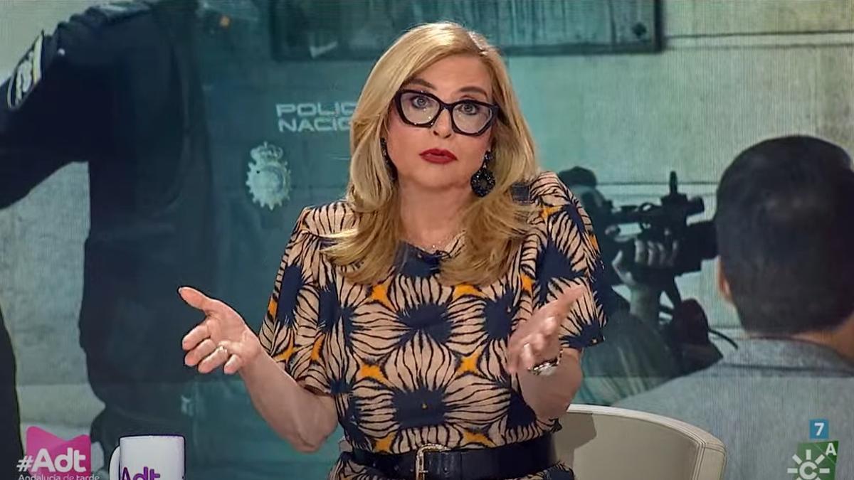 La periodista Inmaculada Casal durante la emisión de la mesa de debate 'Andalucía de tarde'.