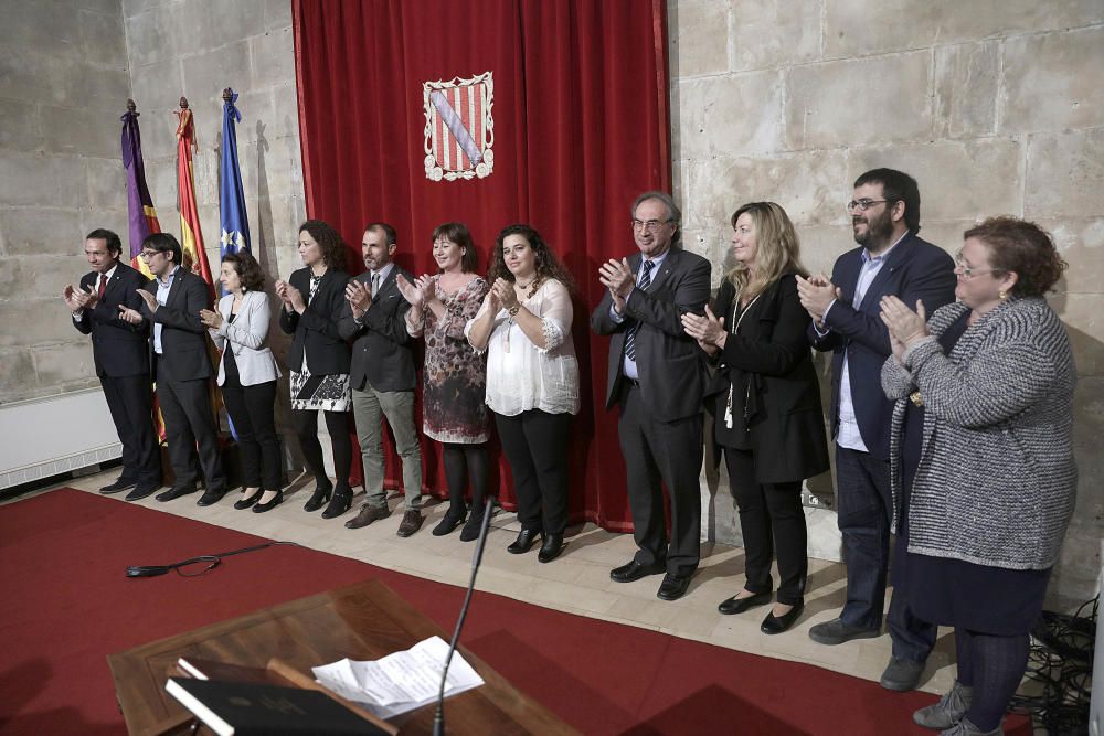 Los nuevos consellers toman posesión de un "Govern más fuerte políticamente"