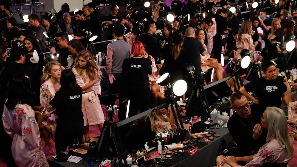 Backstage del desfile de Victoria's Secret 2017